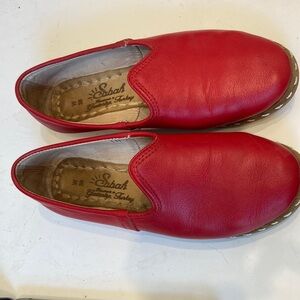 Beautiful red Sabahs in EUC. SZ 38.